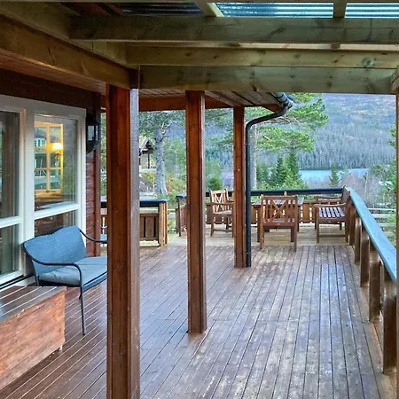 3 Bedroom Lovely In Straumgjerde * Brunstad