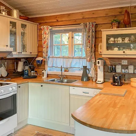 Casa vacanze 3 Bedroom Lovely In Straumgjerde